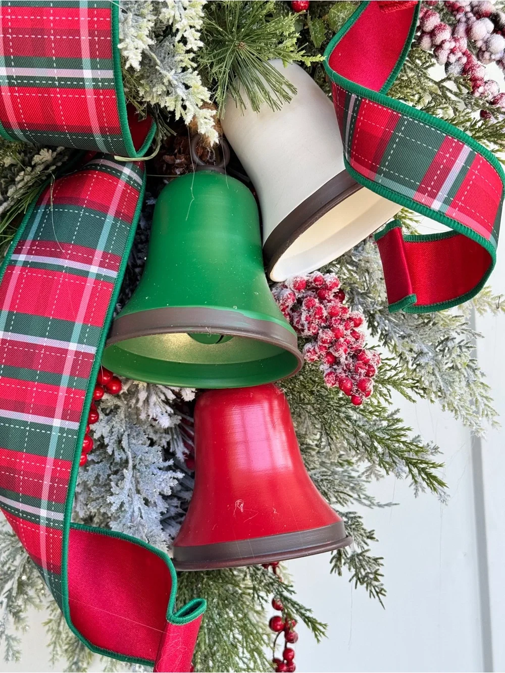 Large Teardrop Christmas Bell Wreath